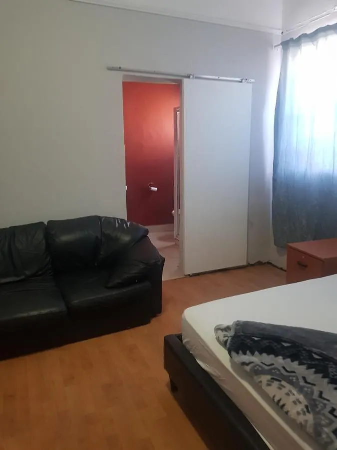 ** Konukevi Salama Lodge Cape Town Güney Afrika